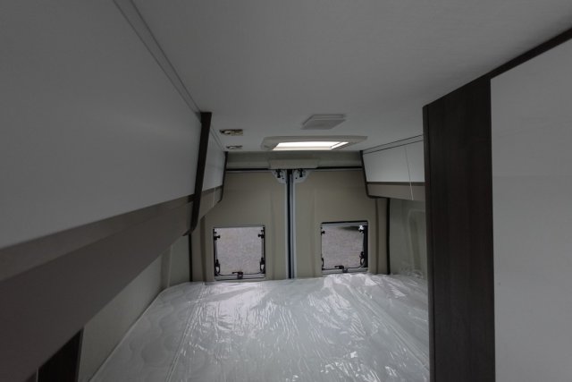 Benimar Benivan 144 Up - Photo 17