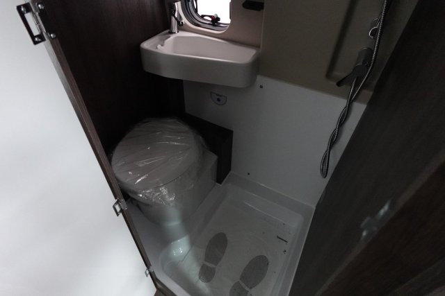 Benimar Benivan 144 Up - Photo 18