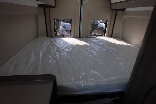 Benimar Benivan 144 Up - Photo 12