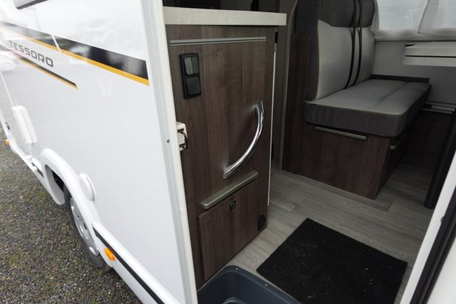 Benimar Tessoro 440 Up - Photo 11