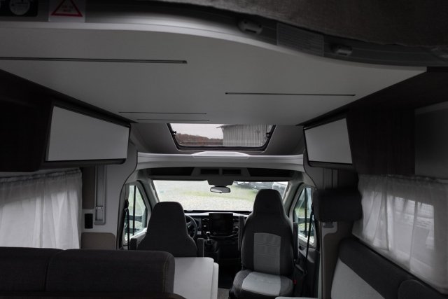 Benimar Tessoro 463 Up - Photo 10