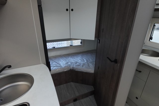 Benimar Tessoro 483 - Photo 30