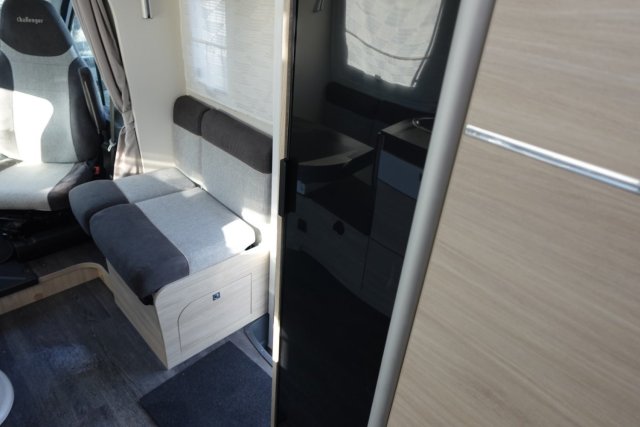 Challenger 328 Start Edition - Photo 25