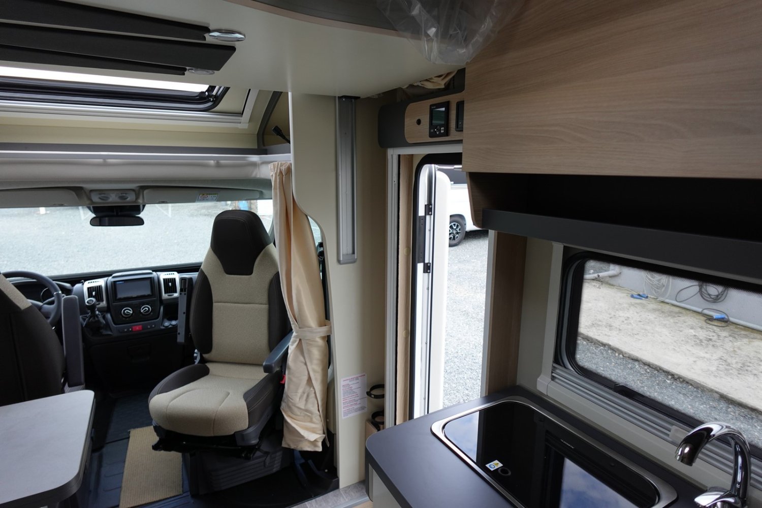 Combiné chauffage chauffe-eau Combi 6/6E CP Plus camping-car, caravane