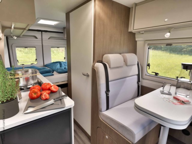 Carado CV 540 Pro FOURGON CV540 TOIT RELEVABLE - Photo 10