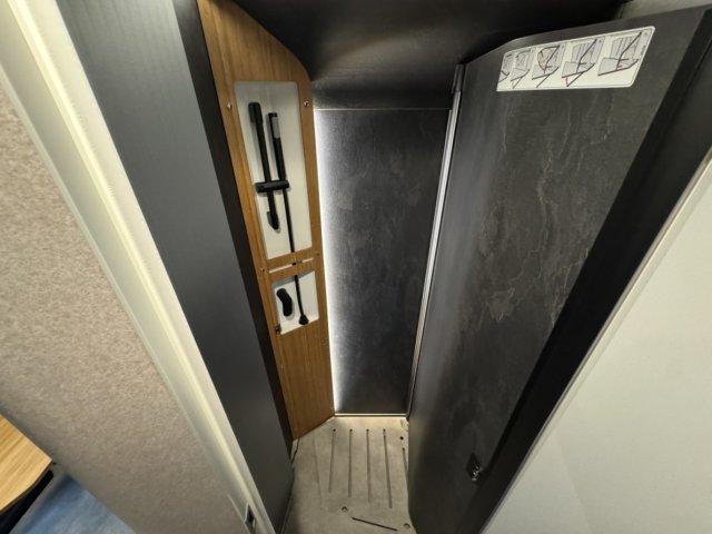 Hymer Venture S PROFILE - Photo 30