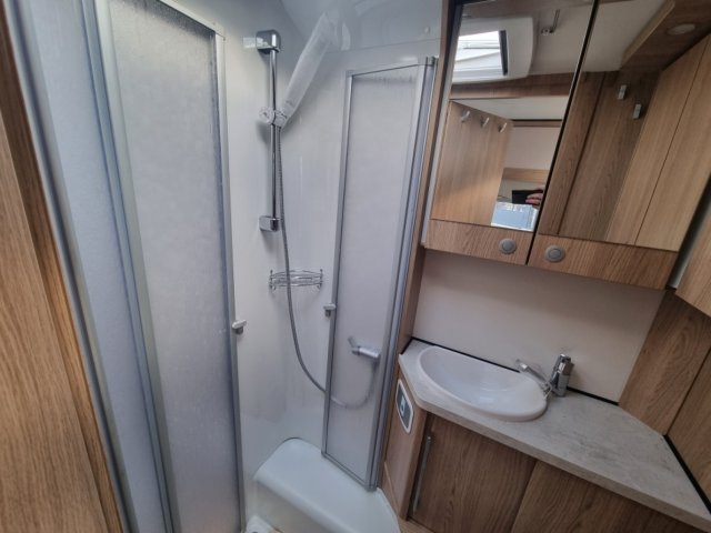 LMC Breezer V 646 G PROFILE V646G LAST EDITION - Photo 9