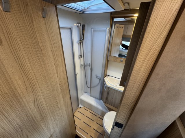 LMC Breezer V 646 G PROFILE V646G LAST EDITION - Photo 16