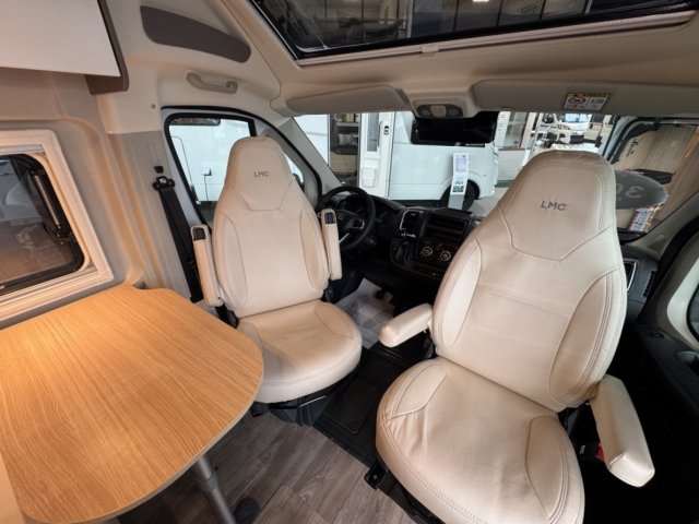 LMC Innovan 600 70 ANS - Photo 8