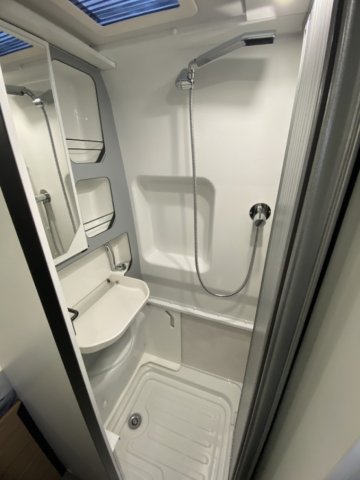 Pilote V 600 G Evidence FOURGON V600G - Photo 11