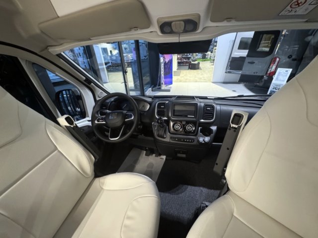 Pilote V 630 J Evidence FOURGON V630J - Photo 13