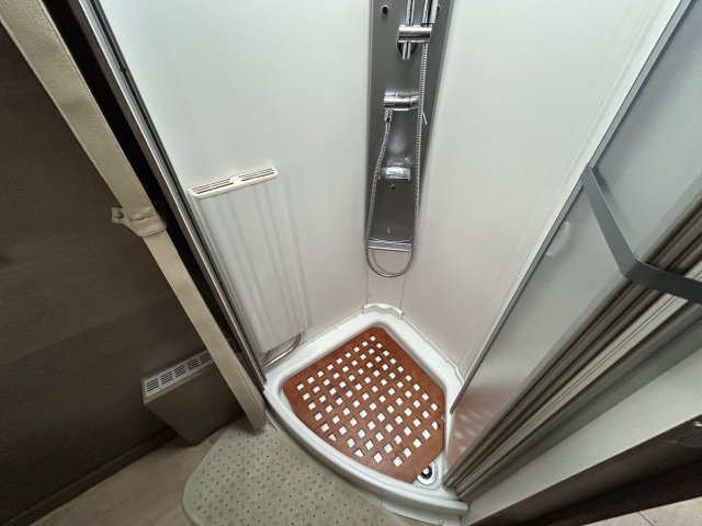 Bavaria Fjord+ I 7402 - Photo 13