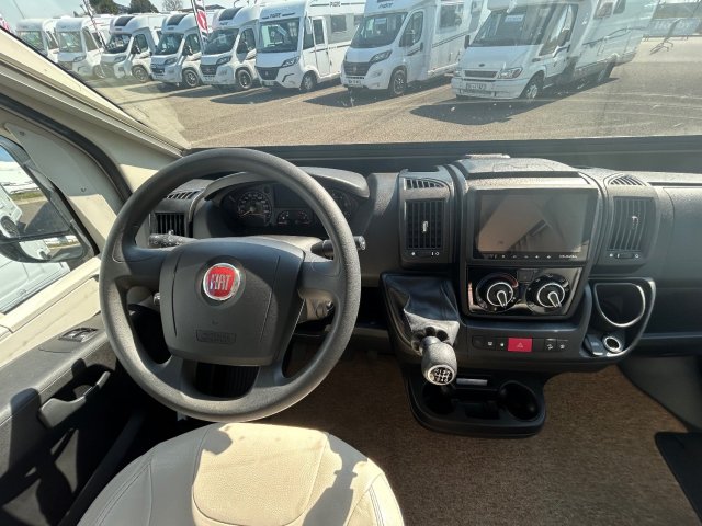 Bavaria T 696 D Style - Photo 9