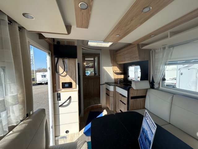 Bavaria T 696 D Style - Photo 10