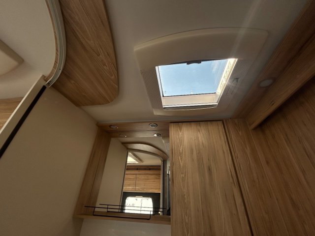 Bavaria T 696 D Style - Photo 16