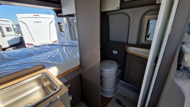 LMC Innovan 590 - Photo 10