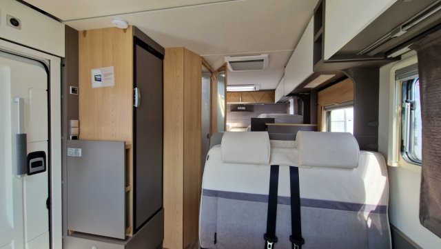 LMC Tourer Lift H 664 - Photo 9