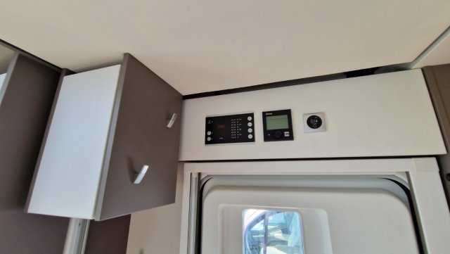 LMC Tourer Lift H 664 - Photo 15