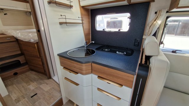 Pilote P 746 FGJ Evidence Fit - Photo 7