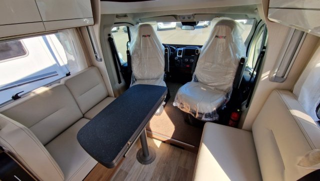Pilote P 746 FGJ Evidence Fit - Photo 5