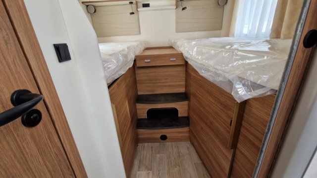 Pilote P 746 FGJ Evidence Fit - Photo 9