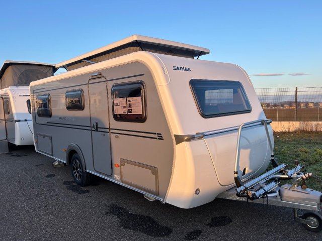 Eriba Feeling 442 Neuf