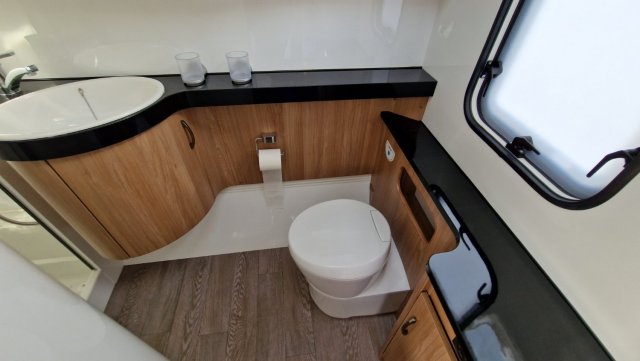 Hobby De Luxe 495 WFB - Photo 12