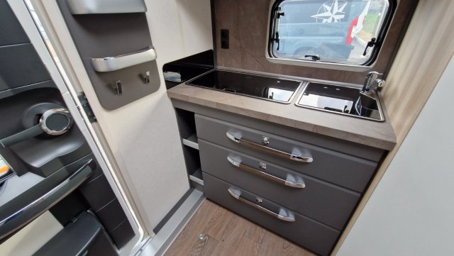 Hobby De Luxe 460 SFF - Photo 4