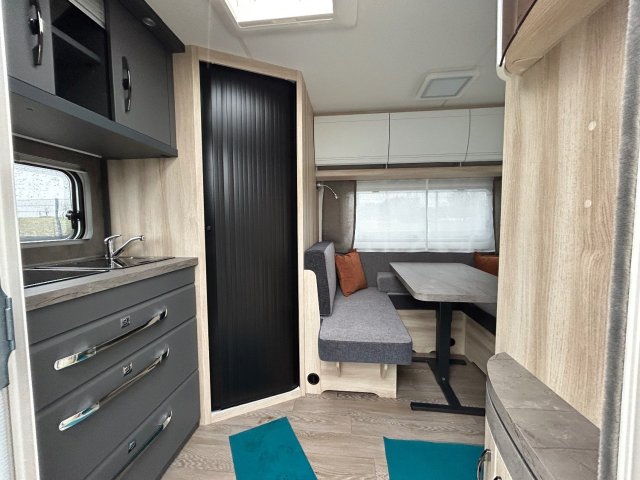 Hobby De Luxe 460 SFF - Photo 4