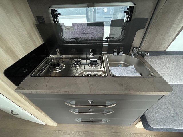 Hobby De Luxe 495 WFB - Photo 8