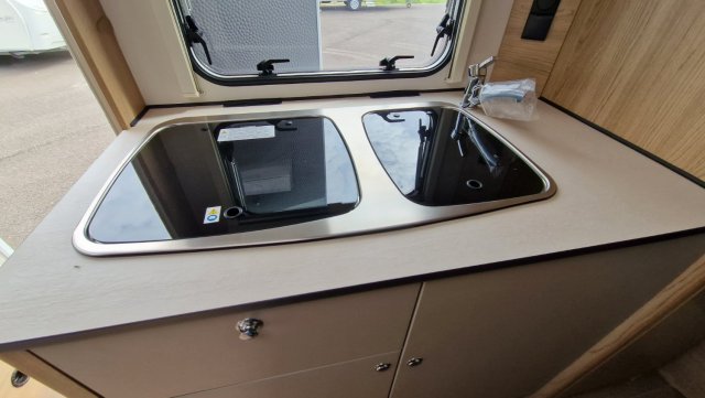 LMC Sassino 390 K - Photo 8