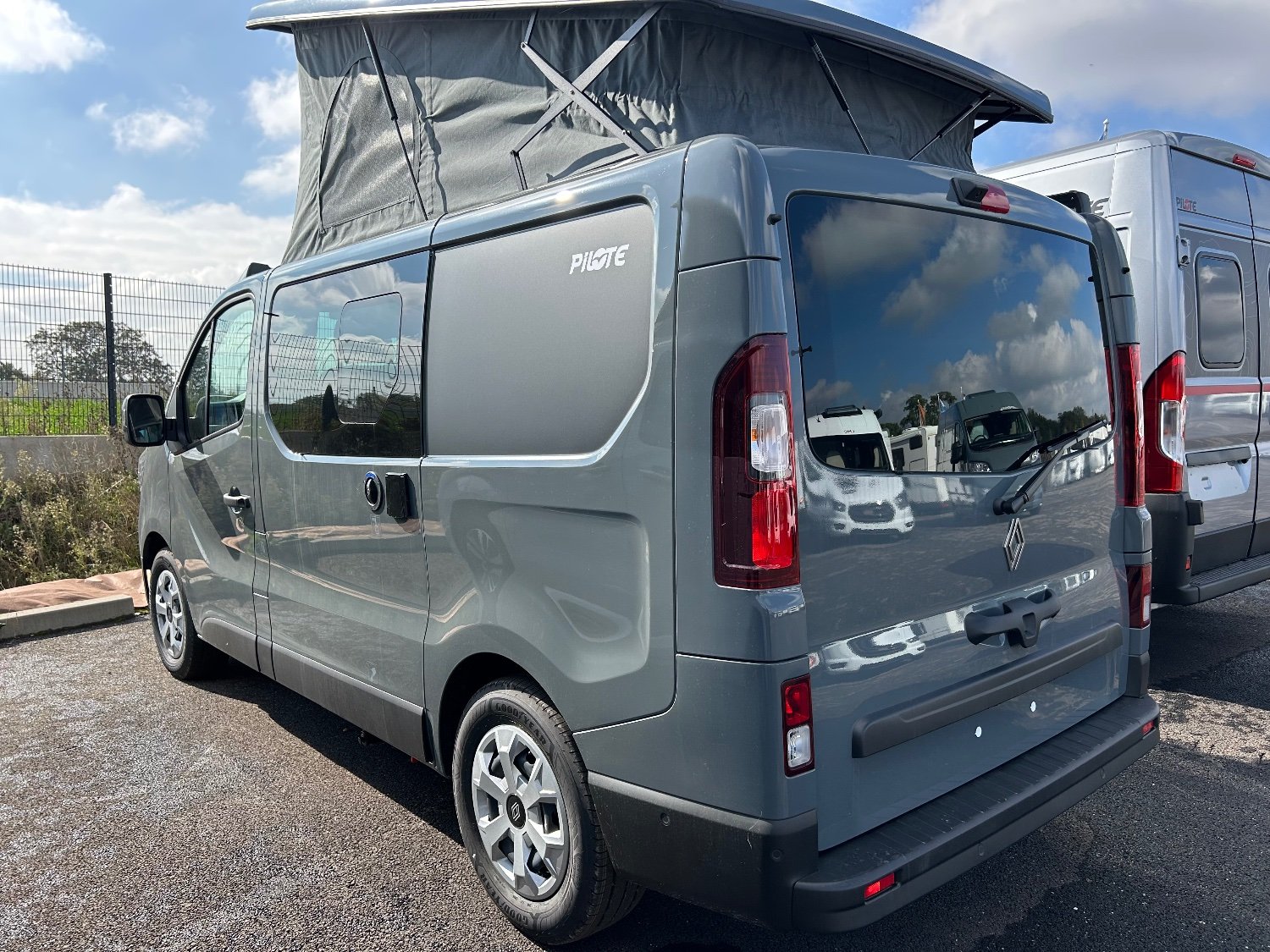 Pilote Campervan CV505BC Evidence 