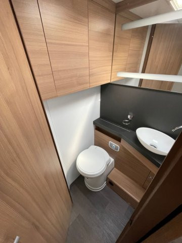 Adria Coral Supreme 670 SC - Photo 17
