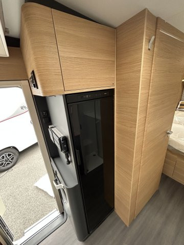 Adria Matrix 650 DC Limited Edition 60 Years 650dc 60ans boite auto - Photo 17