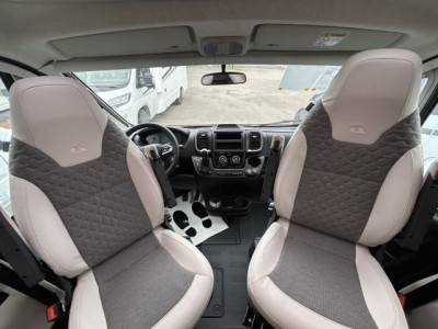 Adria Matrix 650 DC Limited Edition 60 Years 650dc 60ans boite auto - Photo 26