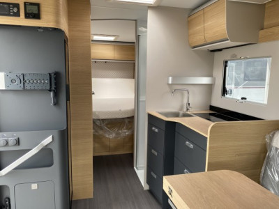 Adria Matrix Axess 650 DC 60 ANS - Photo 4