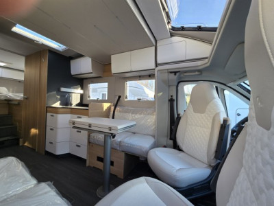 Adria Matrix Plus 670 DL - 88.500 € - #24