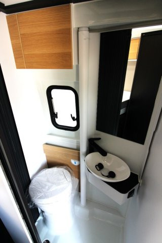 Adria Twin 640 SGX 60Y - Photo 11