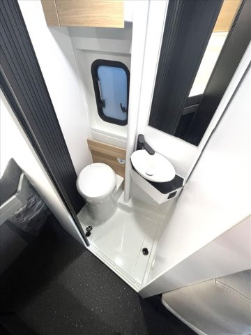 Adria Twin Sports 640 SGX 60 ANS - Photo 7