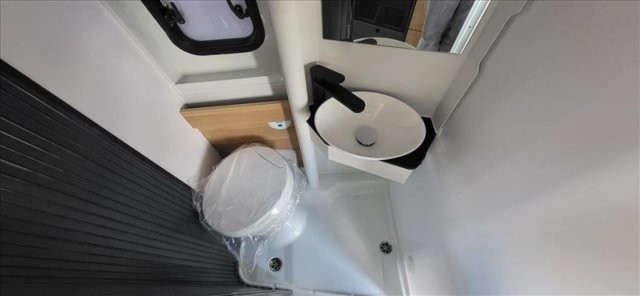 Adria Twin Sports 640 SGX 60 ANS - Photo 8