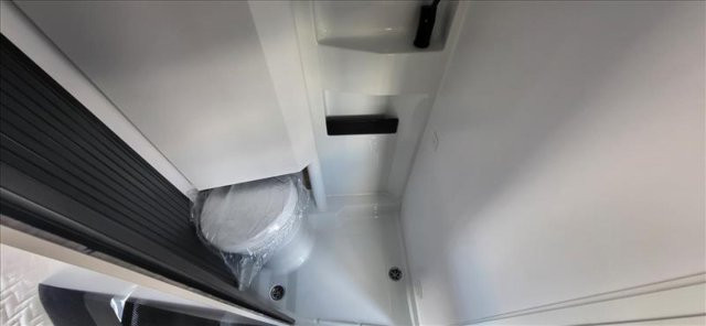 Adria Twin Sports 640 SGX 60 ANS - Photo 9