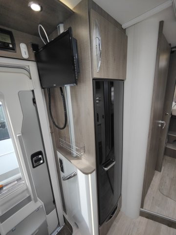 Bavaria Initial I700C Class i 700 - 58.900 € - #11