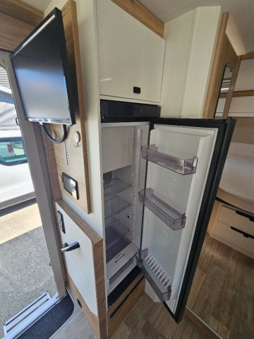 Bavaria Initial I720FC Nomade I 720 - Photo 10