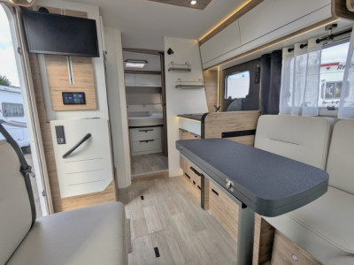 Bavaria Initial I720FC Nomade i 720 - Photo 6
