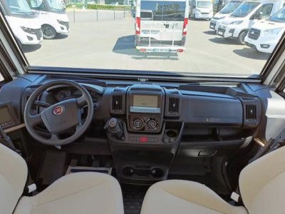 Bavaria Initial I740FC Style - Photo 4