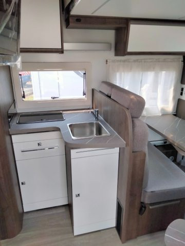 Benimar Tessoro 463 Up - Photo 7