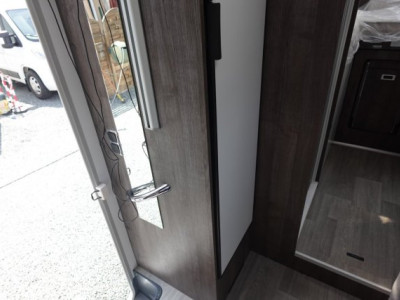 Benimar Tessoro 463 Up - Photo 13