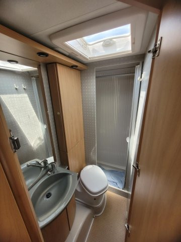 Burstner Camping-Car T 585 - Photo 4