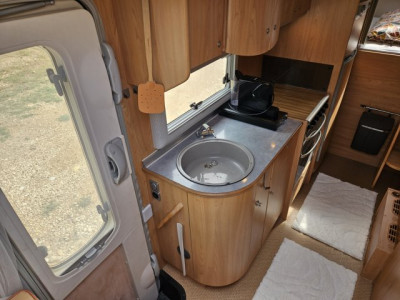 Burstner Camping-Car ELEGANCE 827 - Photo 9