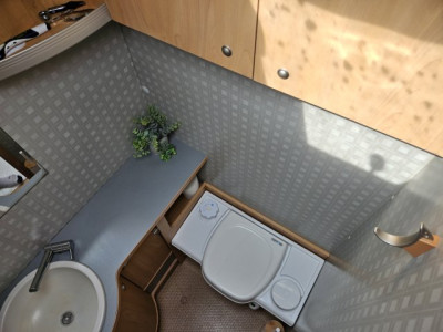 Burstner Camping-Car ELEGANCE 827 - Photo 15